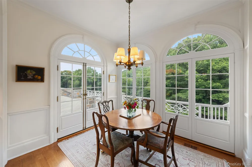 336 Cantitoe Street Bedford Hills, NY 10507