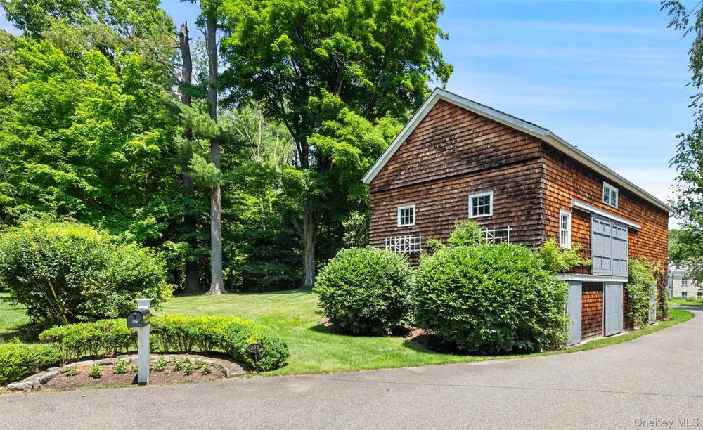 336 Cantitoe Street Bedford Hills, NY 10507