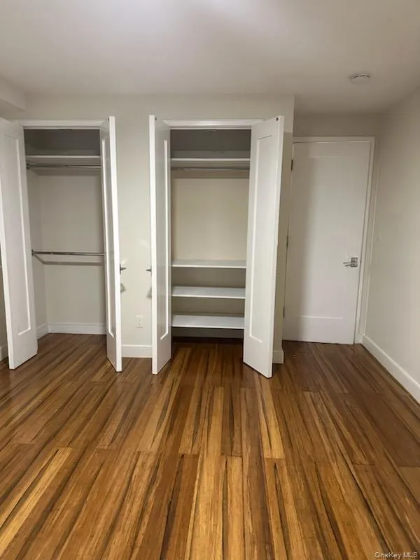 89-04 182nd Place #2nd fl Hollis, NY 11423