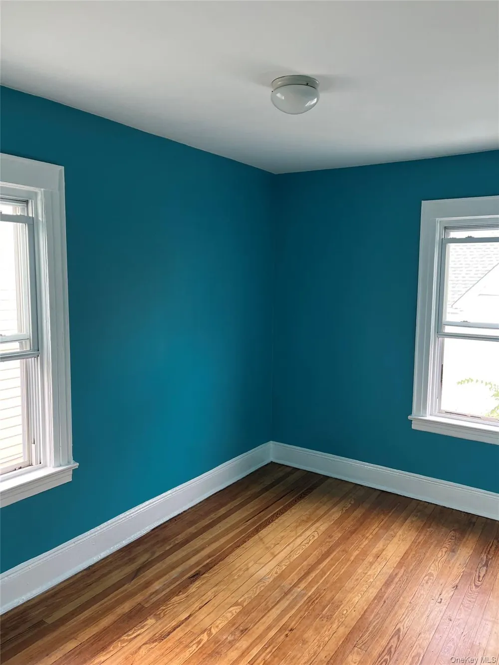 89-04 182nd Place #2nd fl Hollis, NY 11423