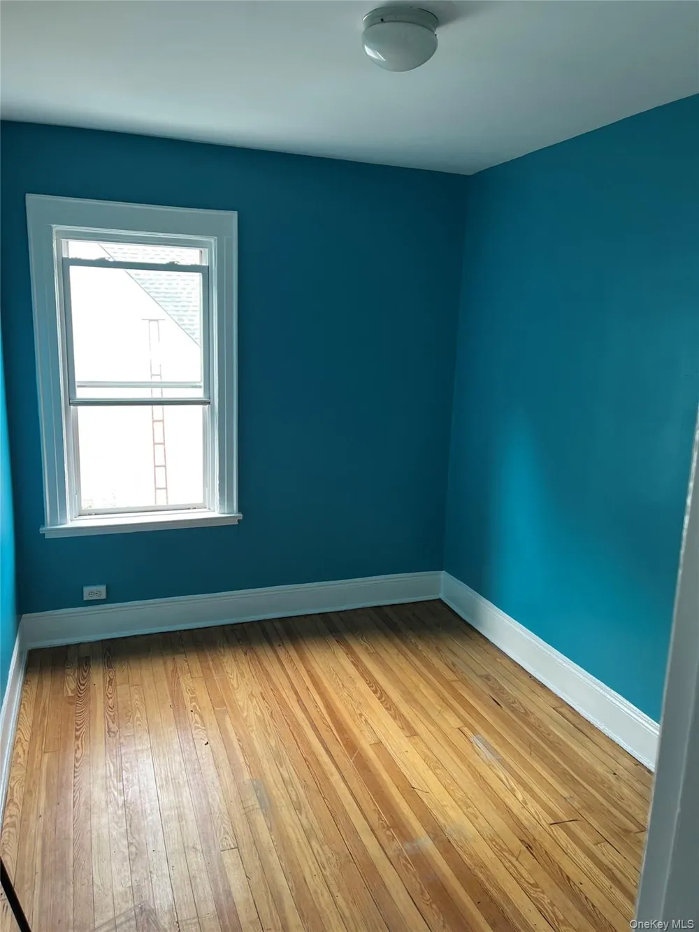 89-04 182nd Place #2nd fl Hollis, NY 11423