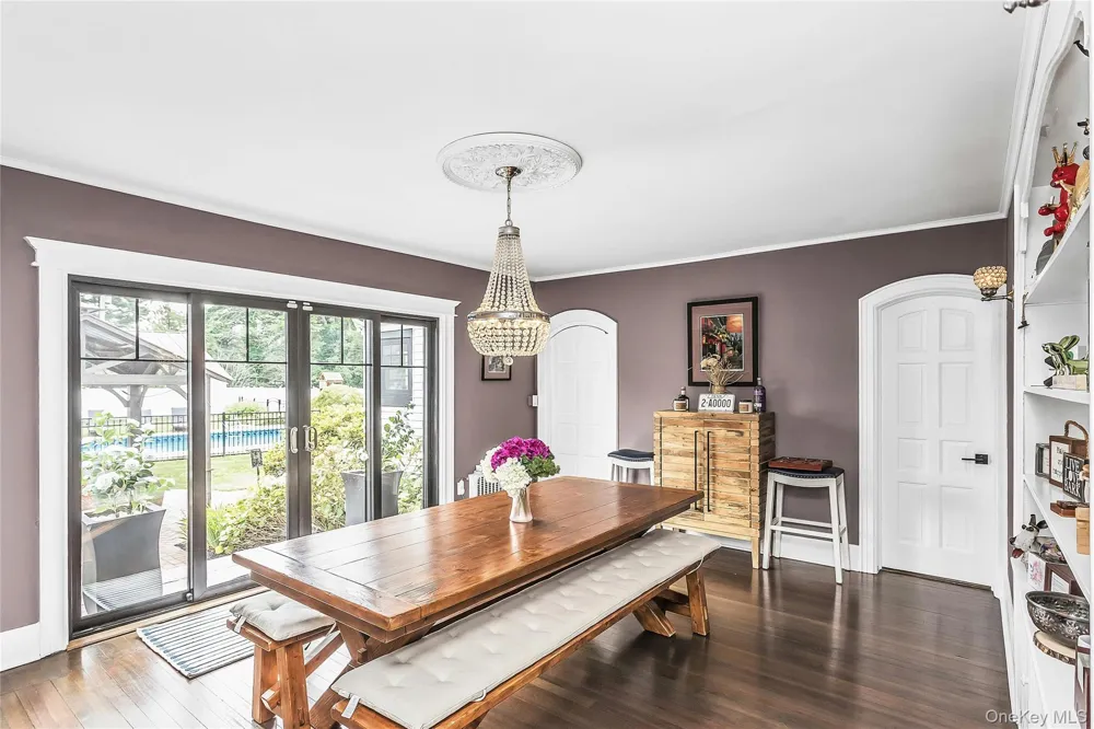 75 S Penataquit Avenue Bay Shore, NY 11706