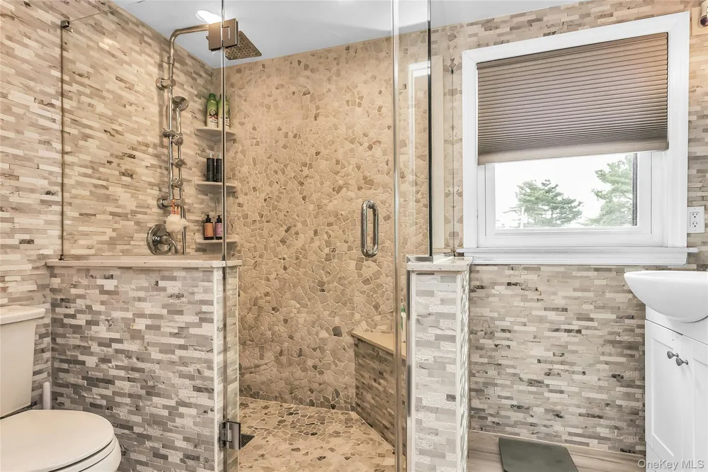 75 S Penataquit Avenue Bay Shore, NY 11706