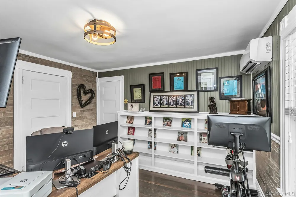 75 S Penataquit Avenue Bay Shore, NY 11706