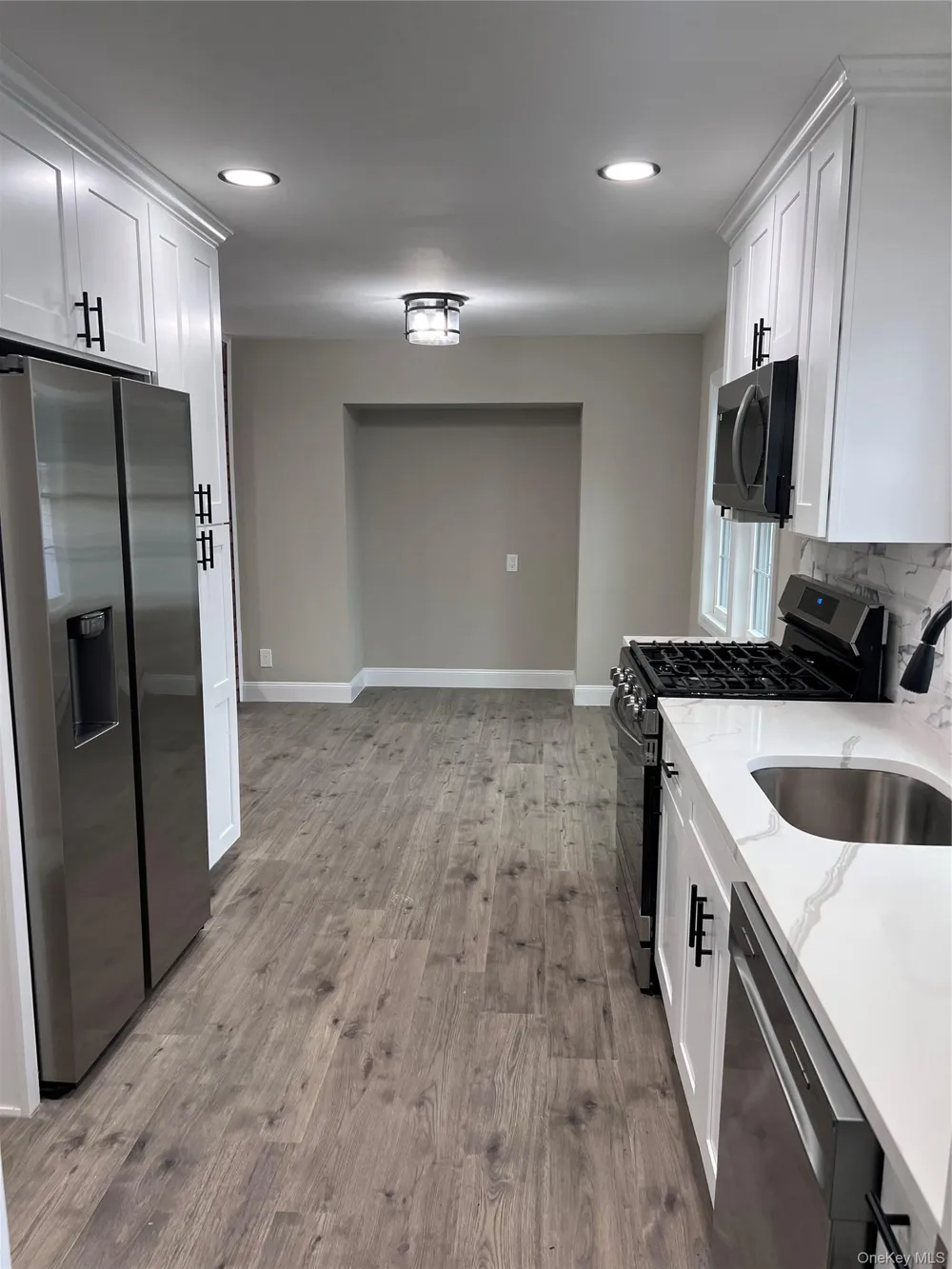 98 Beecher Road North Babylon, NY 11703
