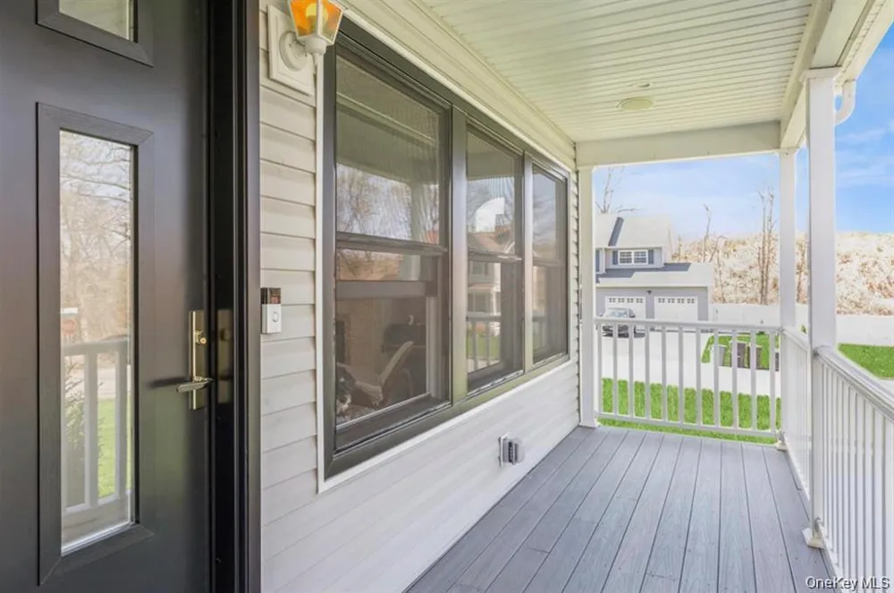 12 Midvale Avenue Port Jefferson Station, NY 11776