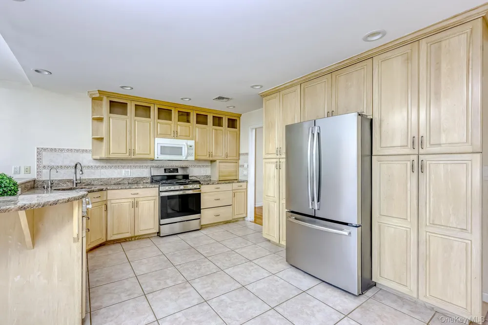 17 Cragmere Road Suffern, NY 10901