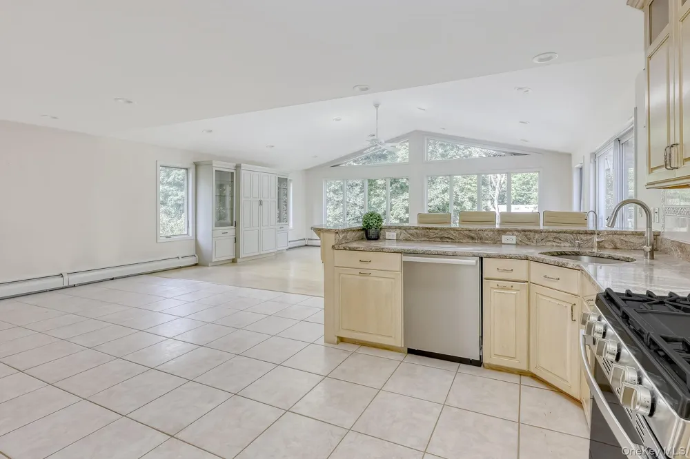 17 Cragmere Road Suffern, NY 10901