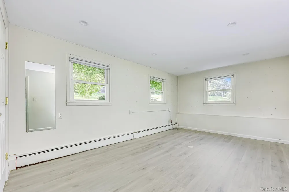 17 Cragmere Road Suffern, NY 10901