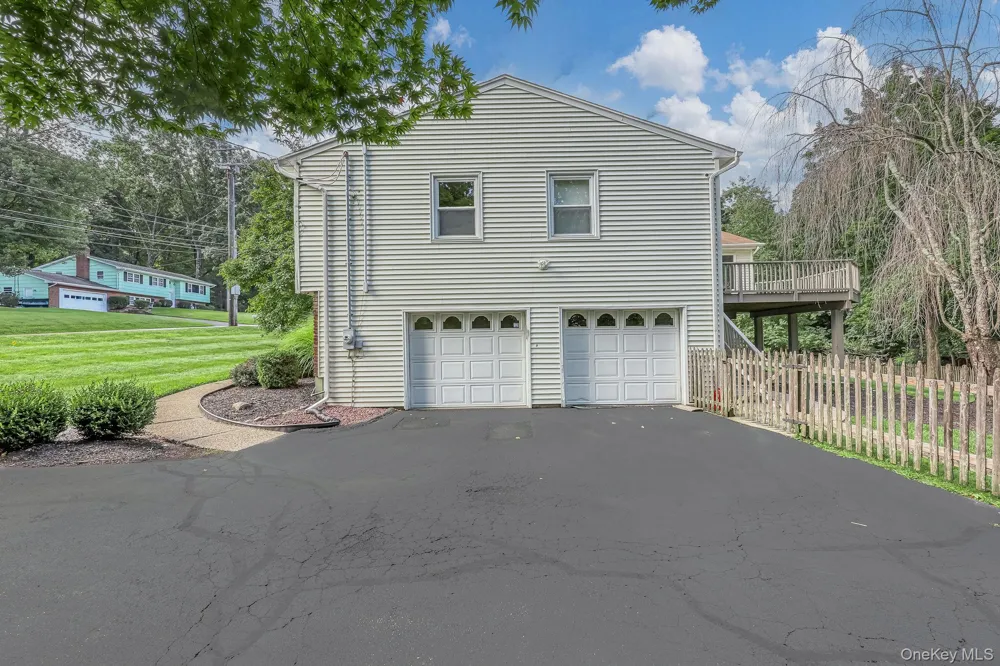 17 Cragmere Road Suffern, NY 10901