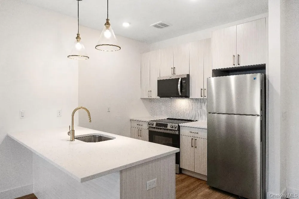 306 Bluestone Court #104 Maybrook, NY 12543