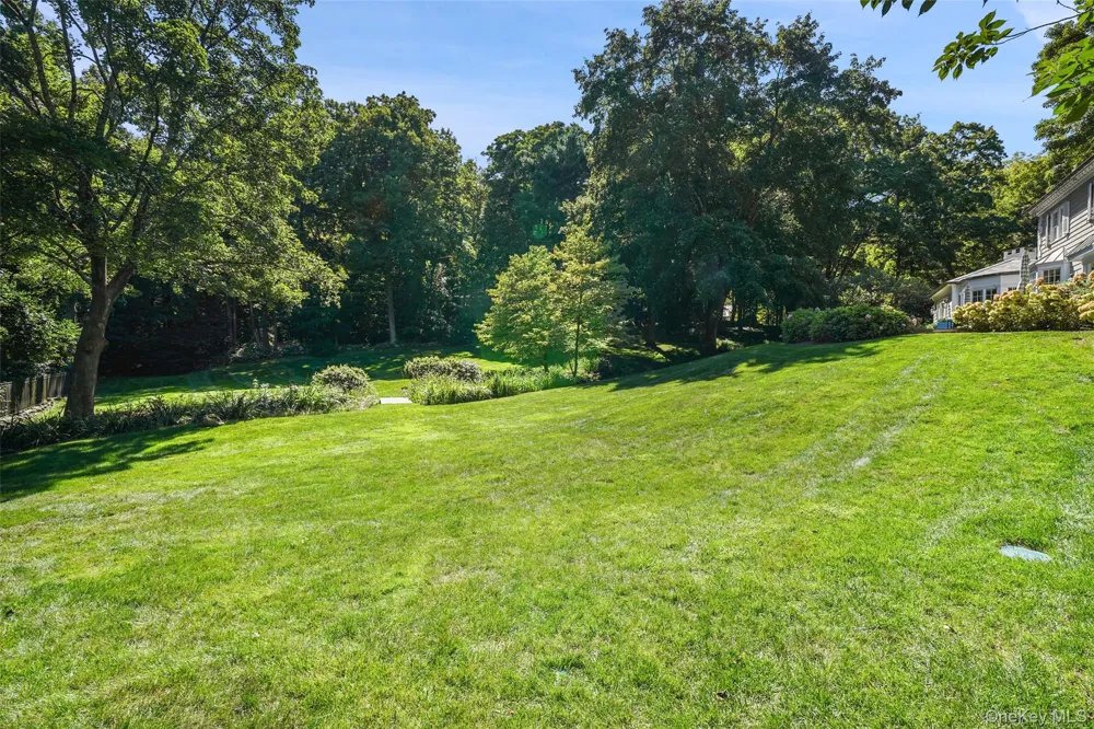 29 Upper Hook Road Katonah, NY 10536