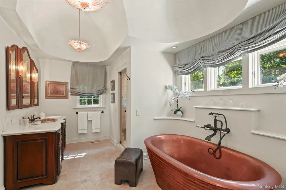 29 Upper Hook Road Katonah, NY 10536