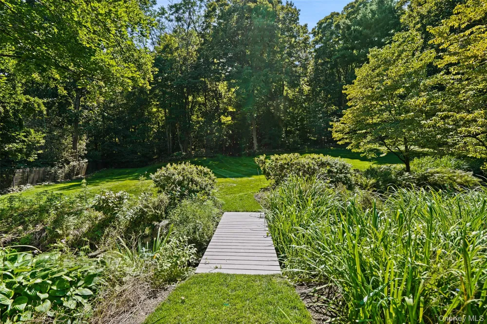 29 Upper Hook Road Katonah, NY 10536