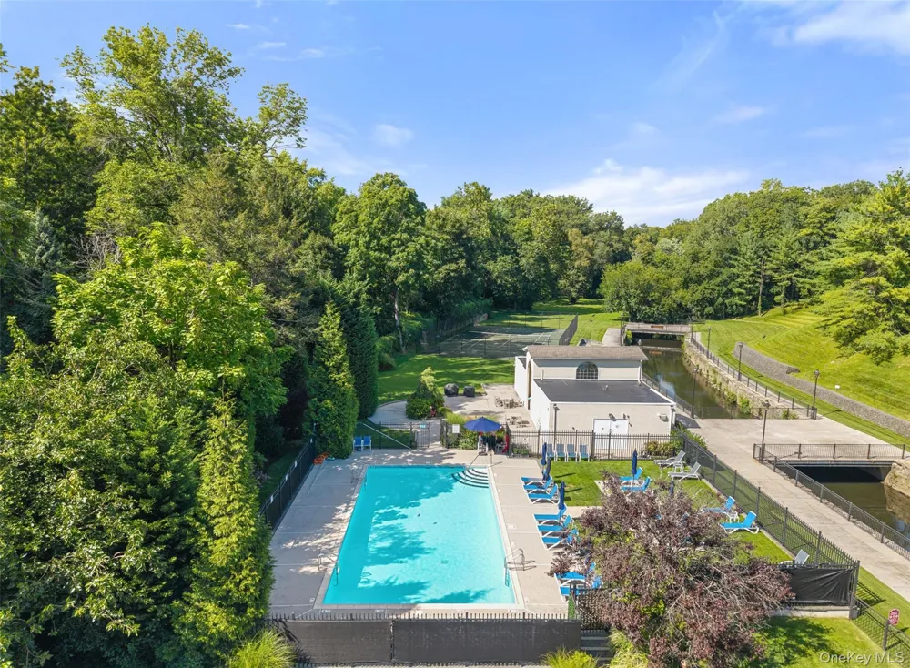 1 Scarsdale Road #403 Tuckahoe, NY 10707