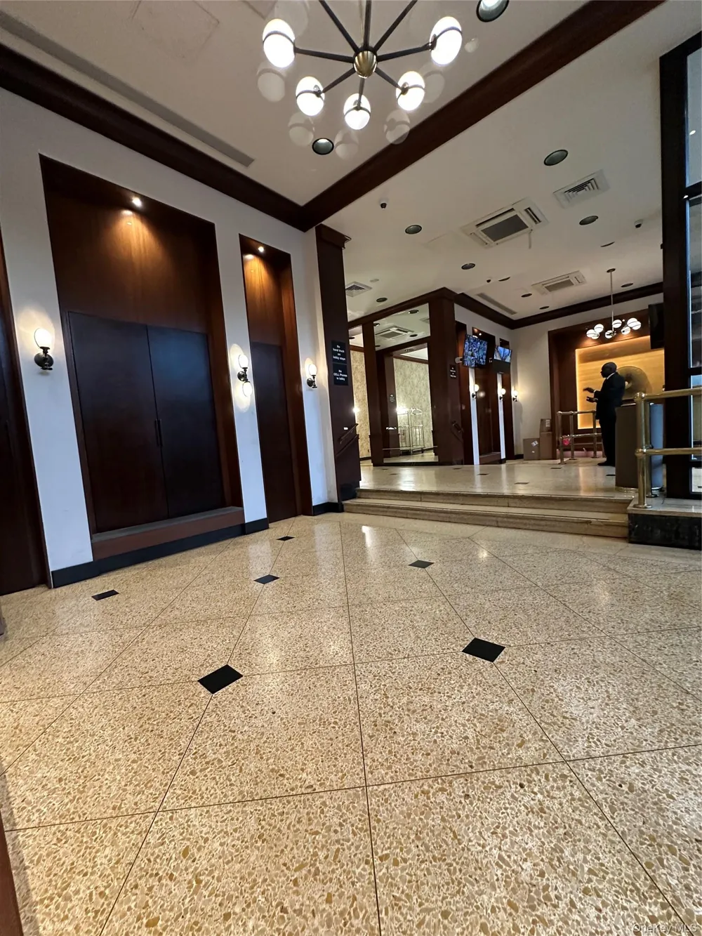 41-40 union Street #2O Flushing, NY 11355