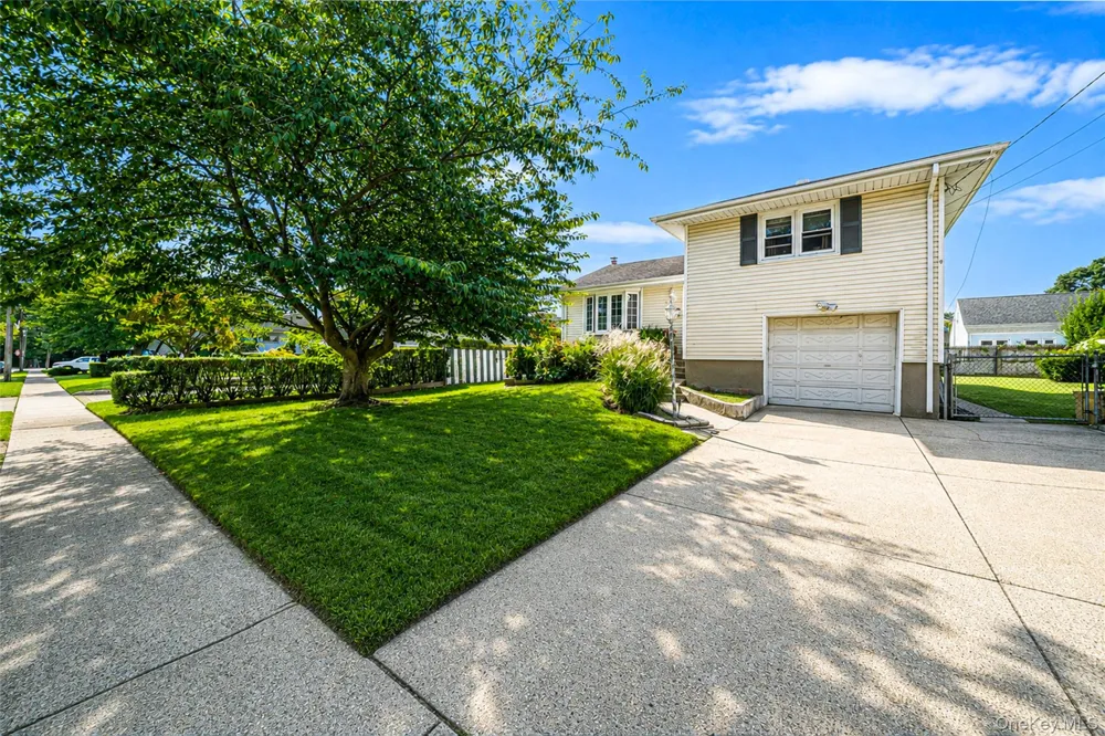 172 Walnut Street Massapequa, NY 11758