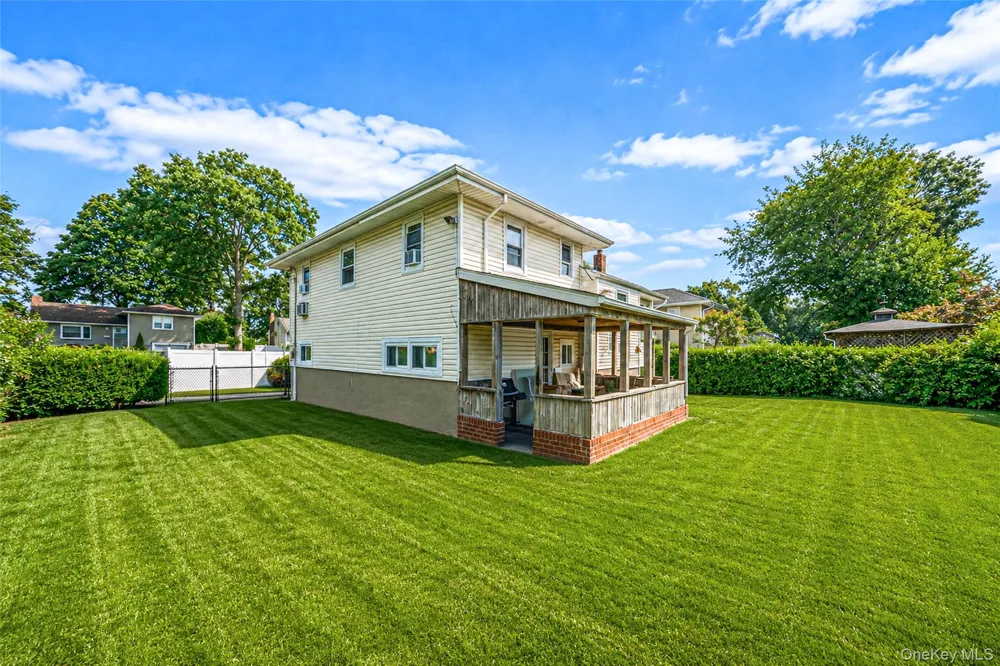 172 Walnut Street Massapequa, NY 11758