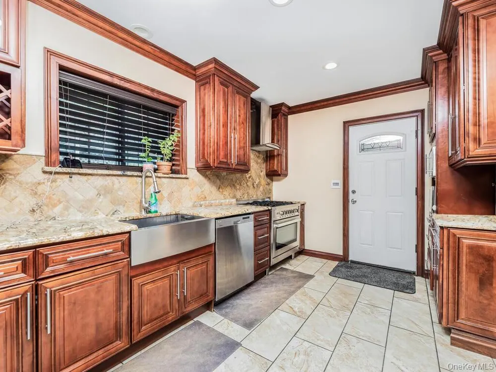 199 W 179th Street Bronx, NY 10453