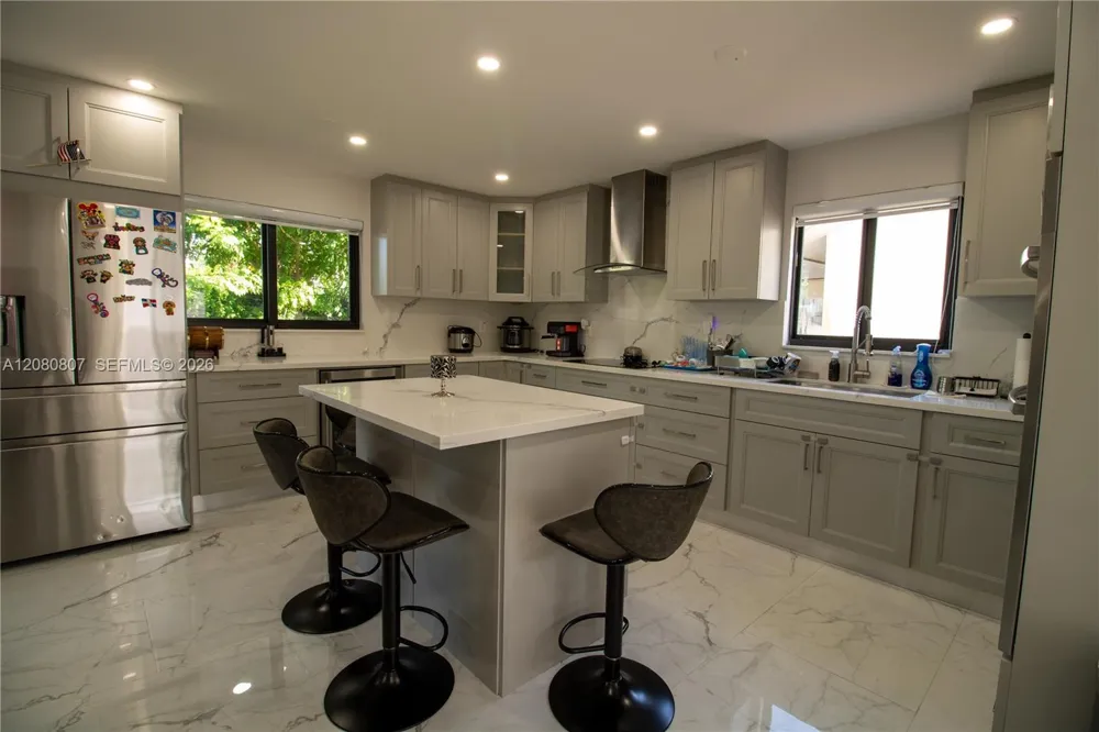 6332 SW 151st Pl Miami, FL 33193