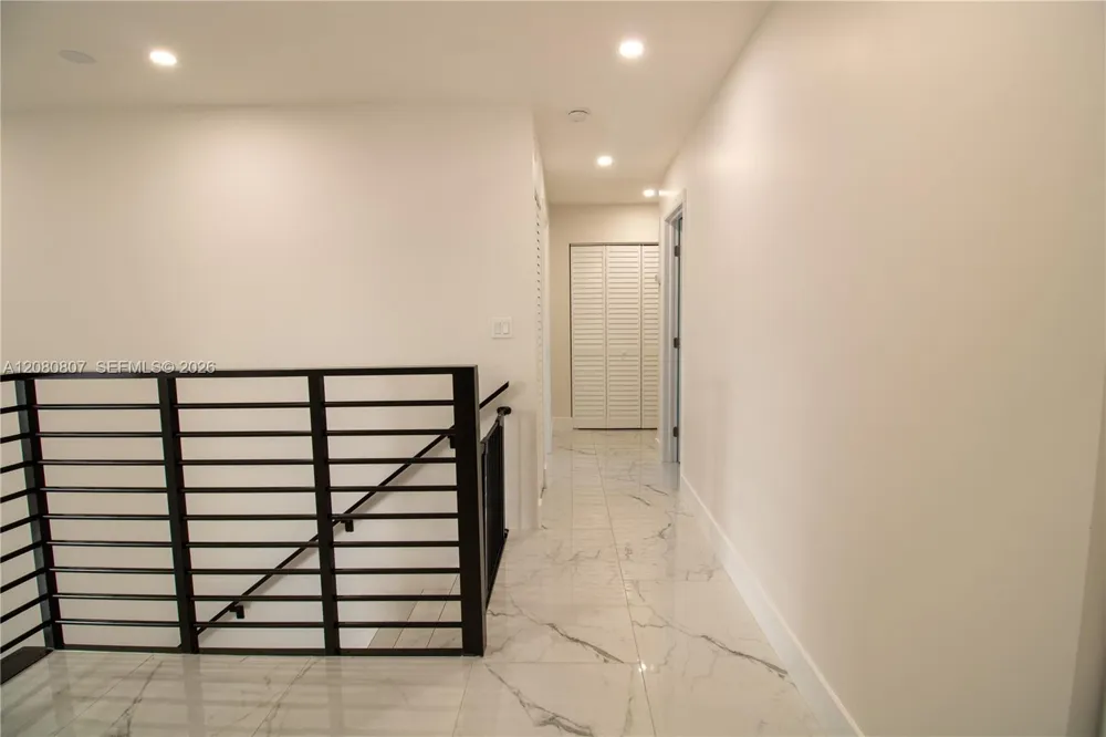 6332 SW 151st Pl Miami, FL 33193