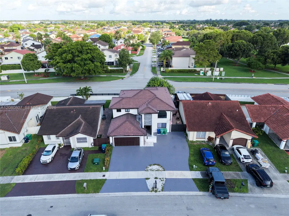6332 SW 151st Pl Miami, FL 33193
