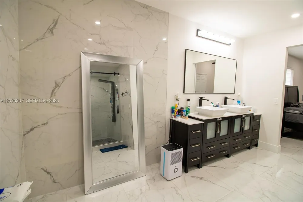 6332 SW 151st Pl Miami, FL 33193