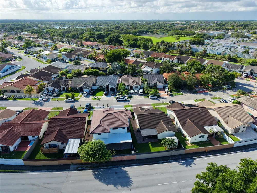 6332 SW 151st Pl Miami, FL 33193