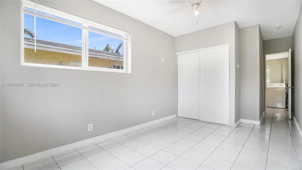 903 NE 2nd St Hallandale Beach, FL 33009