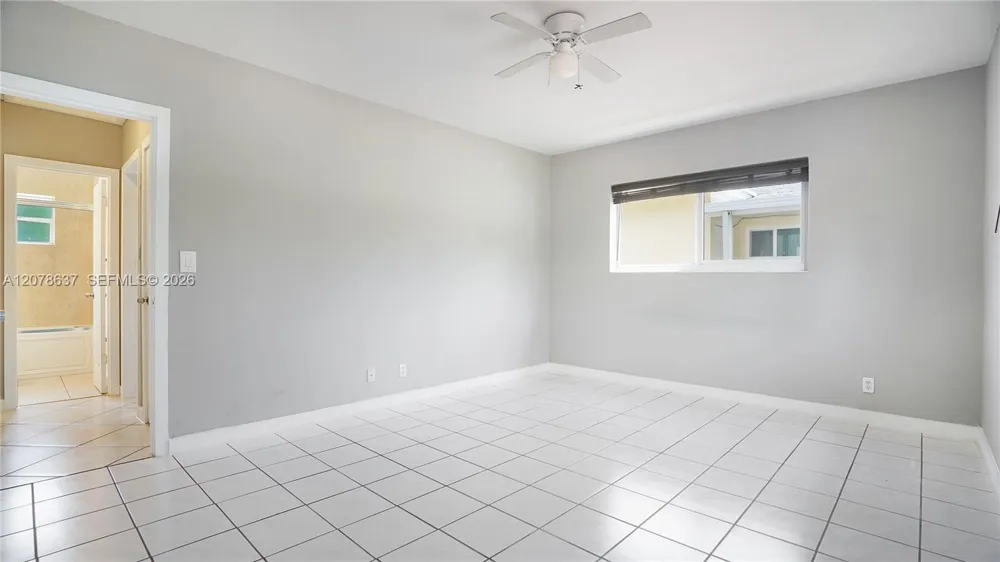 903 NE 2nd St Hallandale Beach, FL 33009