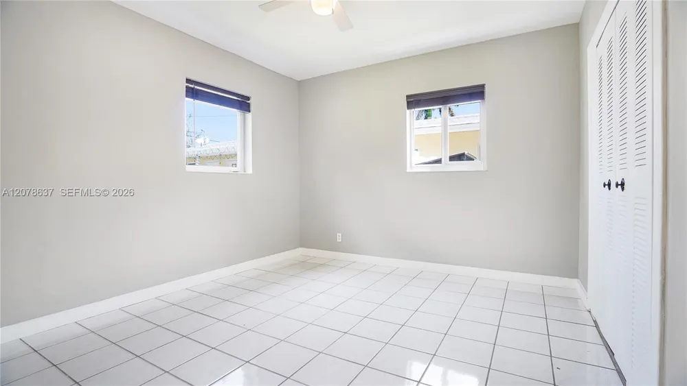 903 NE 2nd St Hallandale Beach, FL 33009