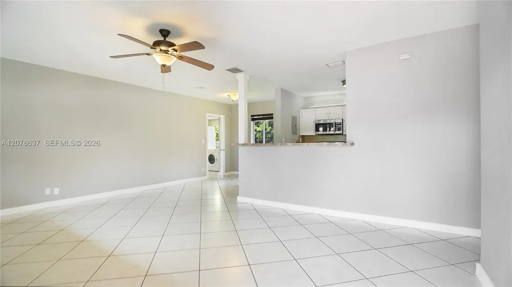 903 NE 2nd St Hallandale Beach, FL 33009
