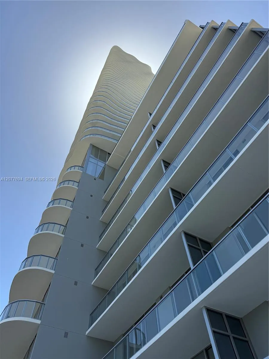 1400 Biscayne Blvd #209 Miami, FL 33132