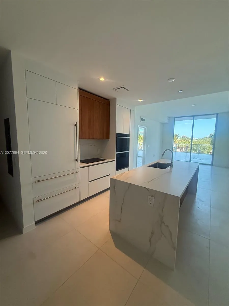 1400 Biscayne Blvd #209 Miami, FL 33132