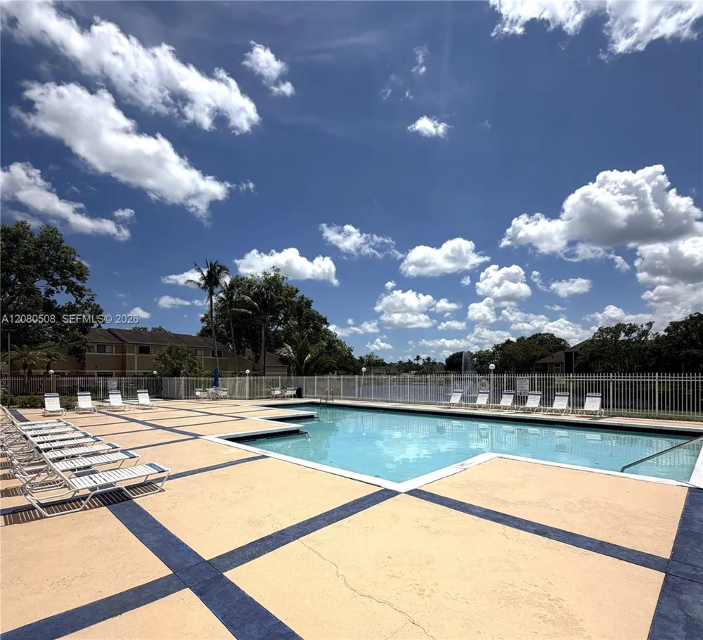 351 Palm Way #303 Pembroke Pines, FL 33025