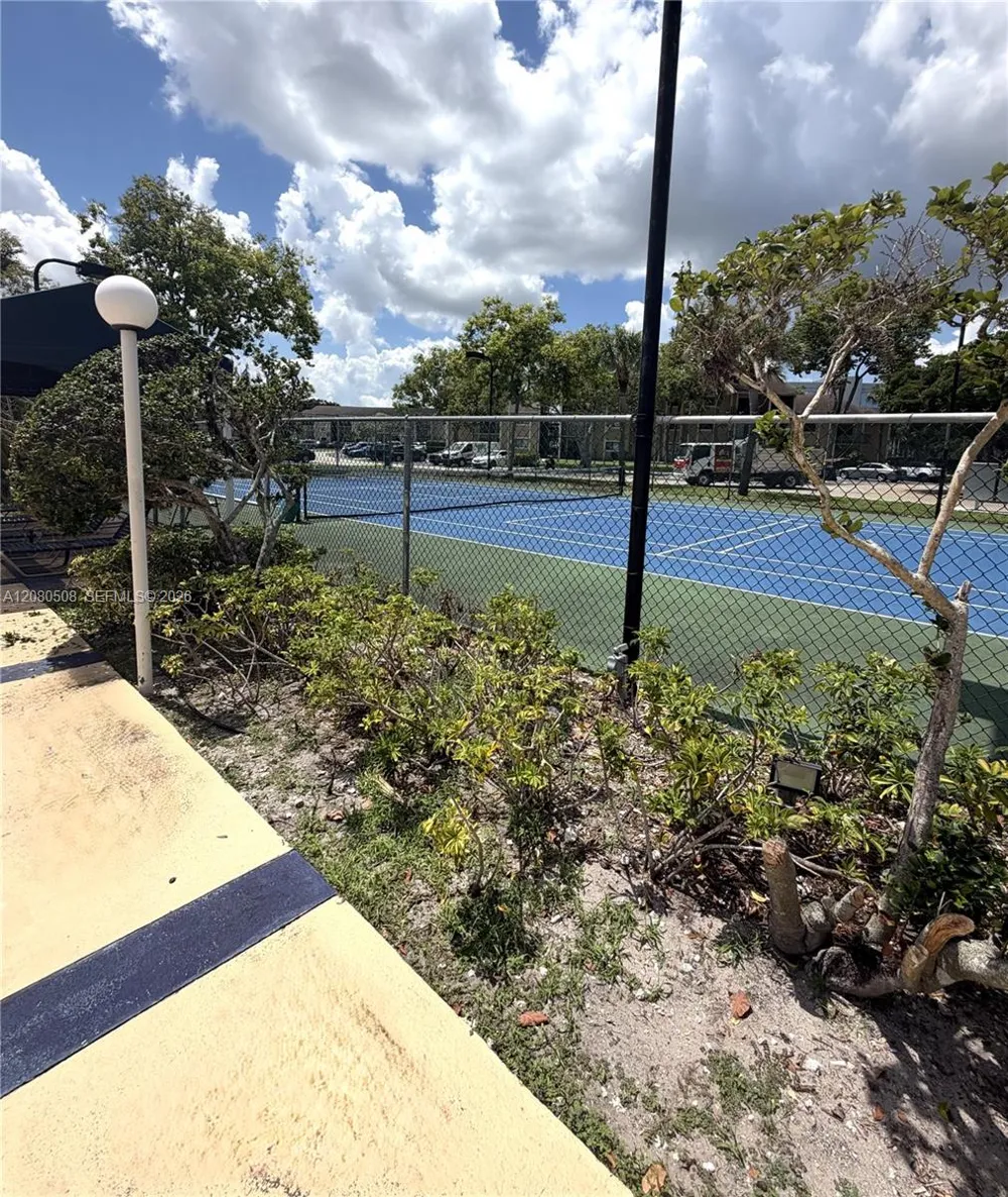 351 Palm Way #303 Pembroke Pines, FL 33025