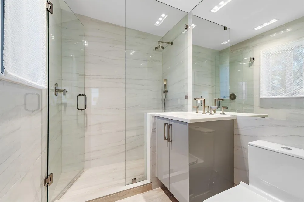 214 Chilean Avenue Palm Beach, FL 33480