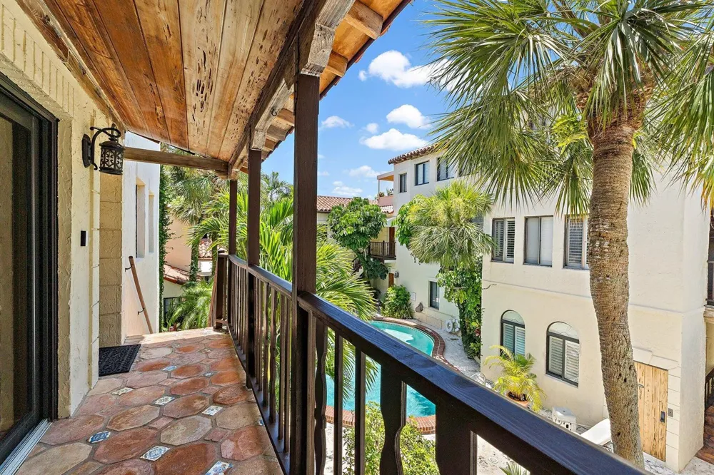 214 Chilean Avenue Palm Beach, FL 33480