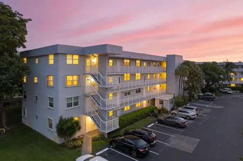 113 ROYAL PARK DRIVE #4A