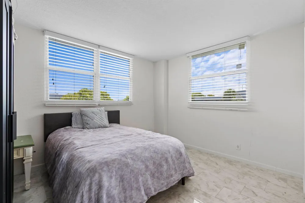 113 ROYAL PARK DRIVE #4A Oakland Park, FL 33309