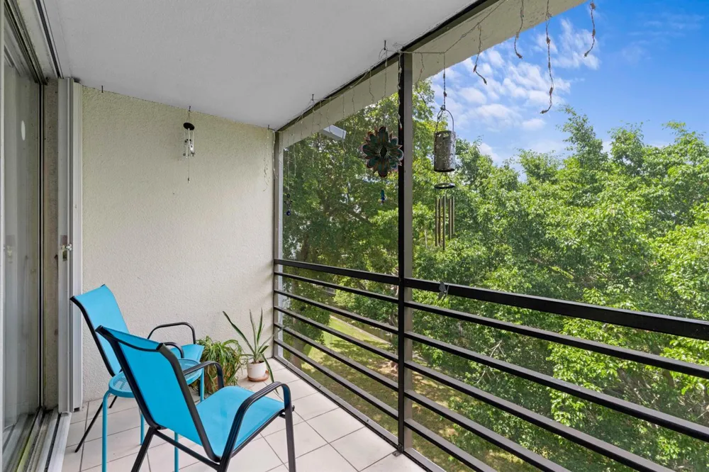 113 ROYAL PARK DRIVE #4A Oakland Park, FL 33309