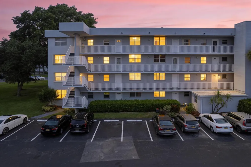 113 ROYAL PARK DRIVE #4A Oakland Park, FL 33309