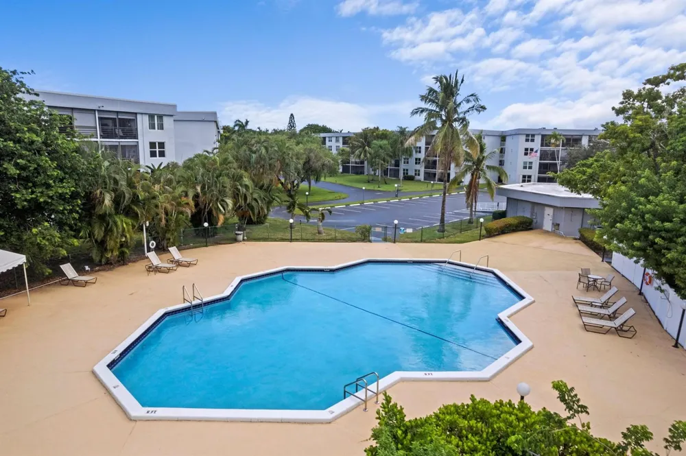 113 ROYAL PARK DRIVE #4A Oakland Park, FL 33309