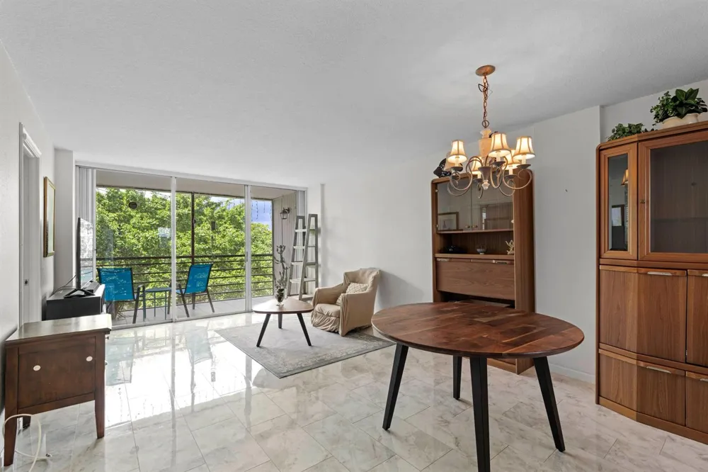 113 ROYAL PARK DRIVE #4A Oakland Park, FL 33309