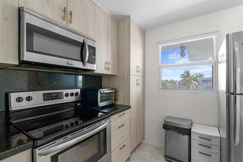 113 ROYAL PARK DRIVE #4A Oakland Park, FL 33309