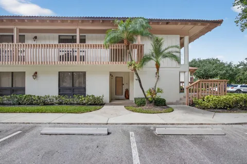 124 BRACKENWOOD ROAD #124