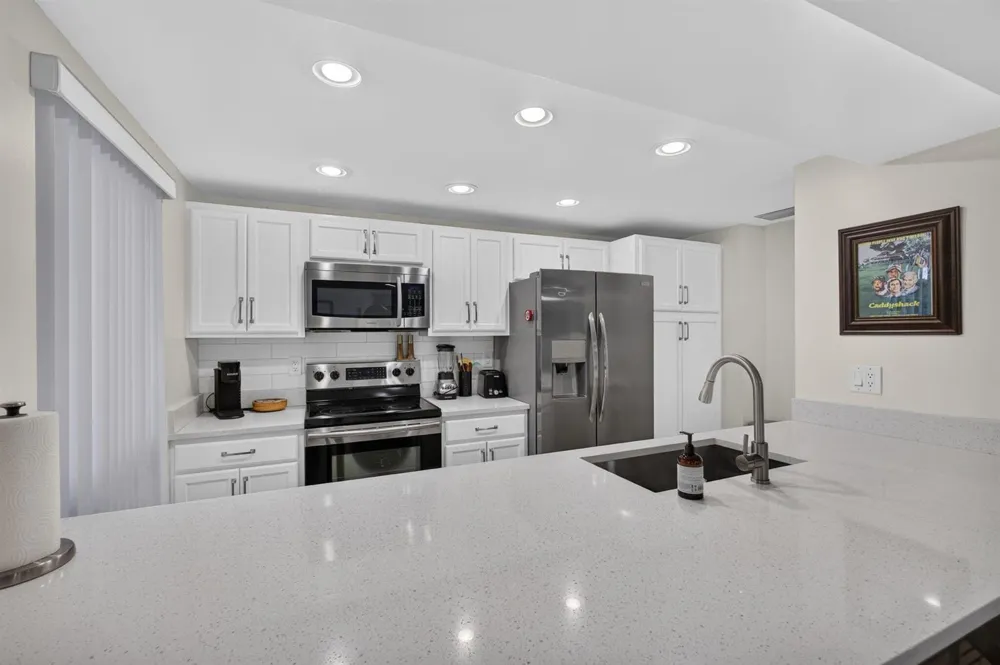 124 BRACKENWOOD ROAD #124 Palm Beach Gardens, FL 33418