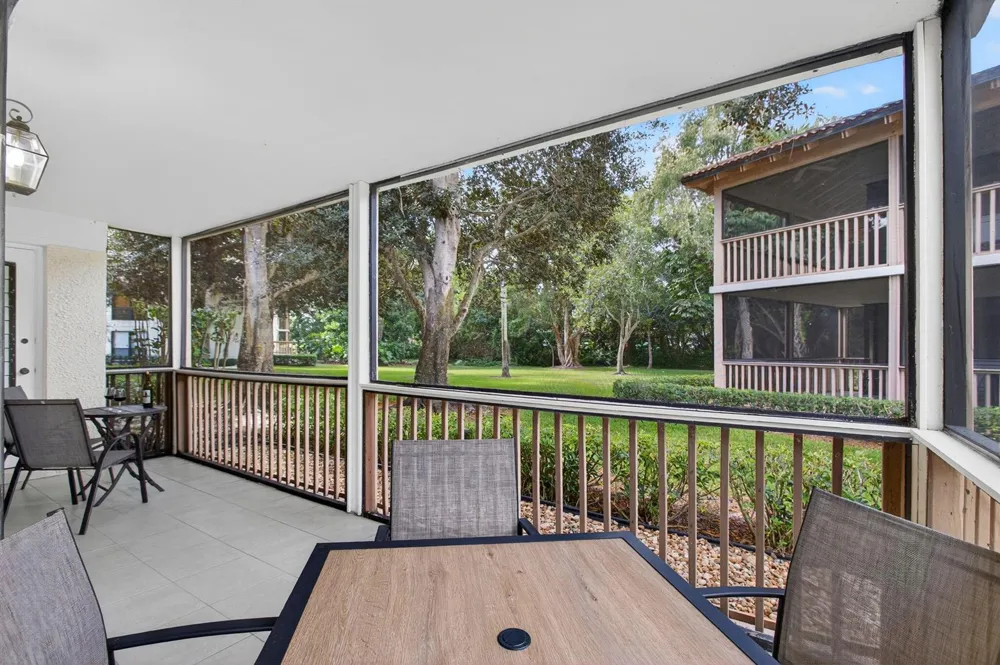 124 BRACKENWOOD ROAD #124 Palm Beach Gardens, FL 33418