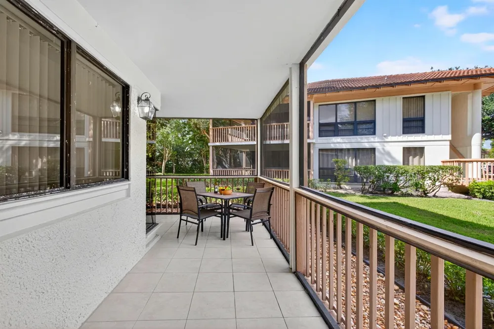 124 BRACKENWOOD ROAD #124 Palm Beach Gardens, FL 33418