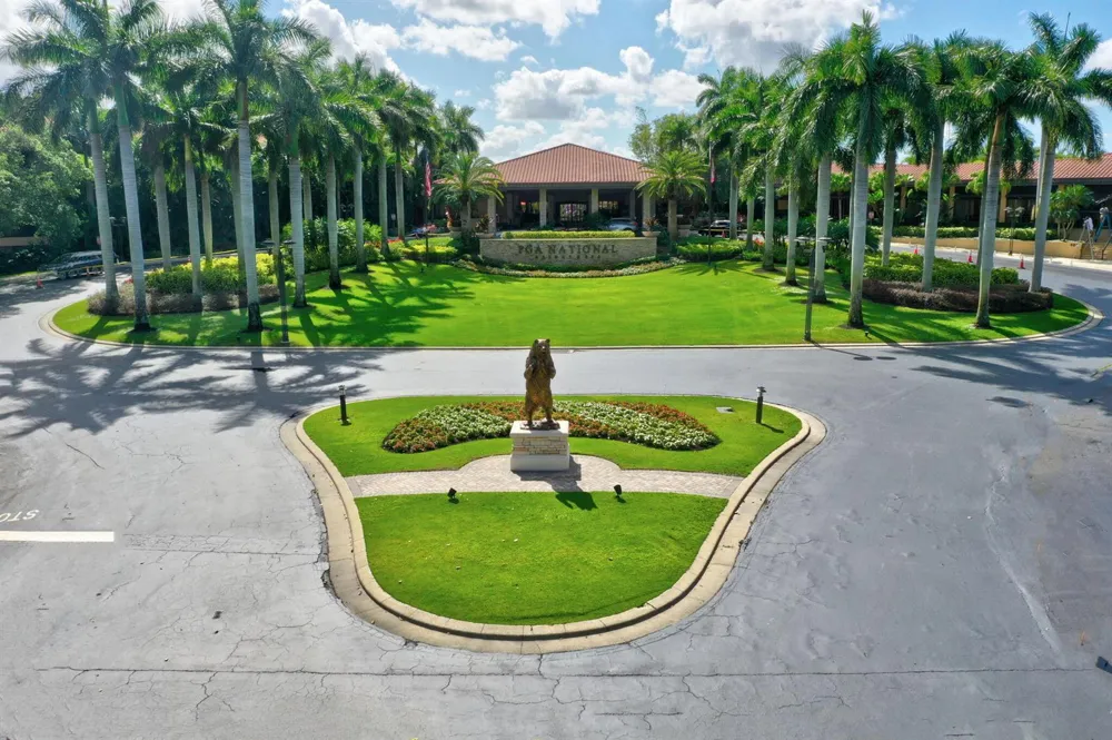 124 BRACKENWOOD ROAD #124 Palm Beach Gardens, FL 33418